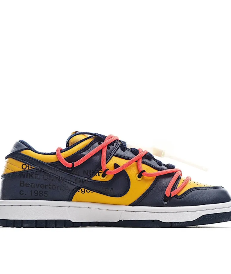 OFF-WHITE x Futura x Nike Dunk Low 板鞋  