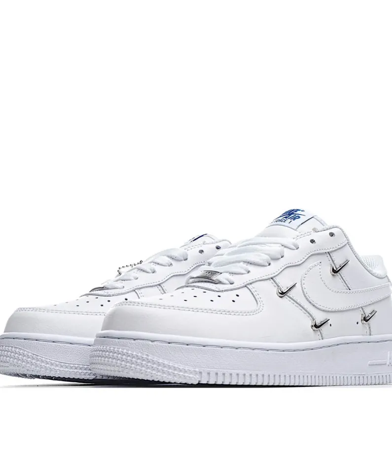 Nike Wmns Air Force 1 07 LXChrome Swooshes White 低帮 