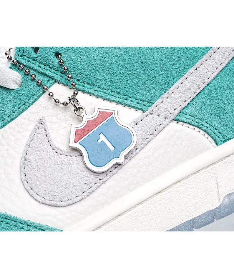 Nike SB Dunk Low/KASINA