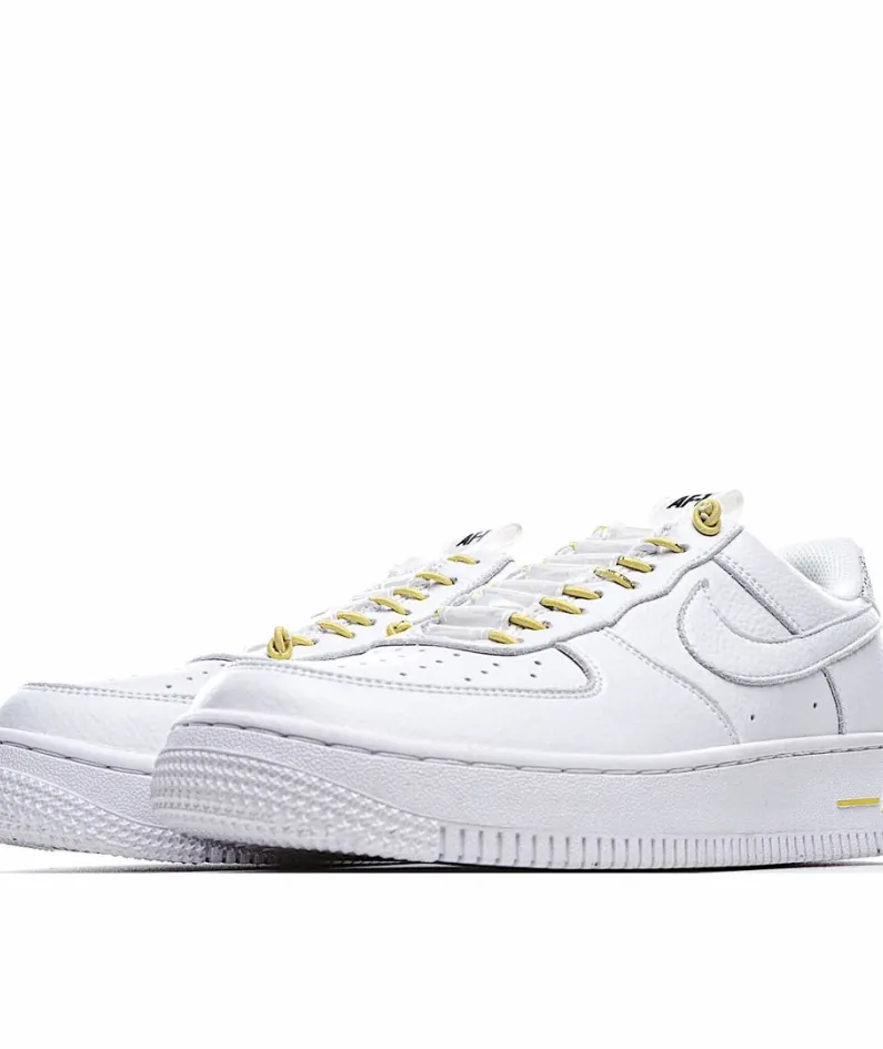 NIKE WMNS AIR FORCE 1 07 LX 