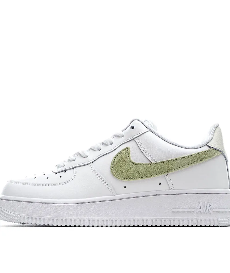 Nike Air Force 107 Sneakers