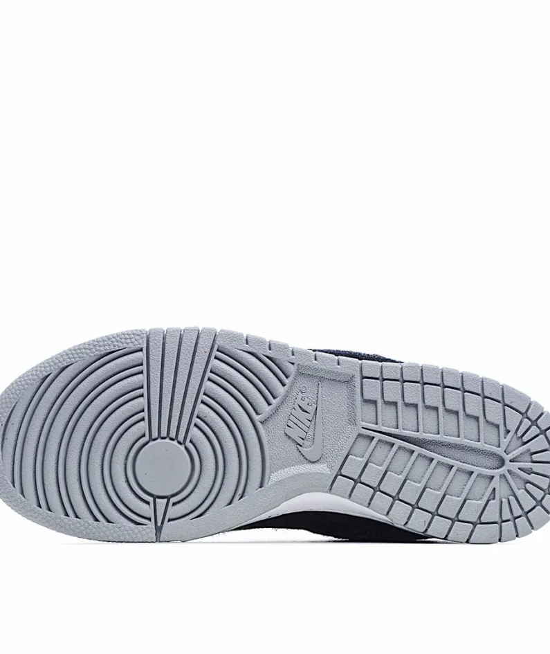 Nike SB Dunk Low Black Horsehair