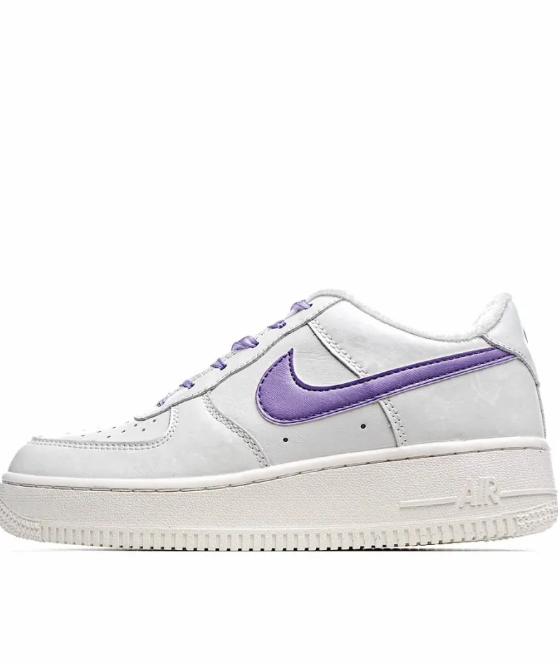 Nike Air Force 1 Low-Top Sneakers