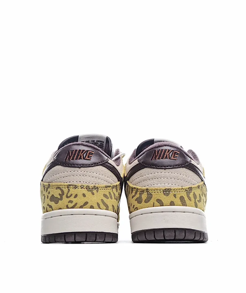 Nike SB Dunk Low Yellow Sneakers