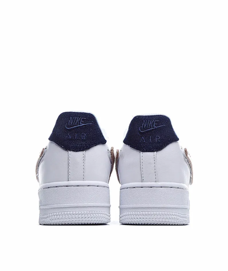 Nike Air Force 1 07 LV8 Sneakers