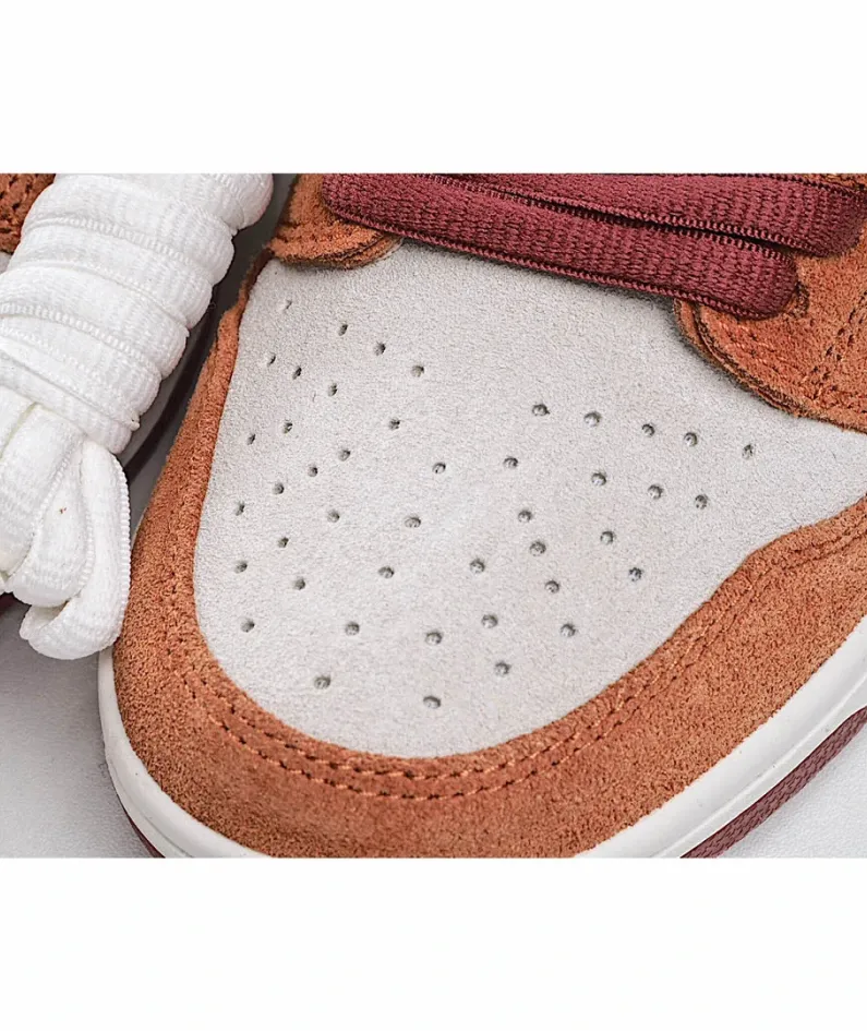Nike SB Dunk Low Russet Cedar Brown Red Hook