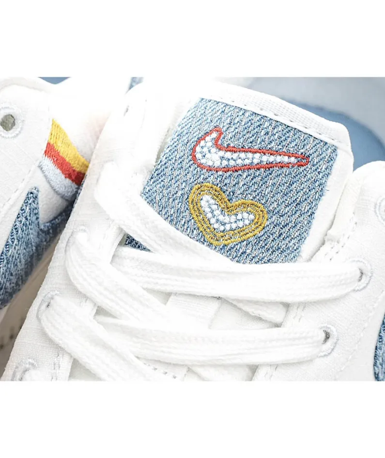 Nike Air Force 1 Low-Top Sneakers