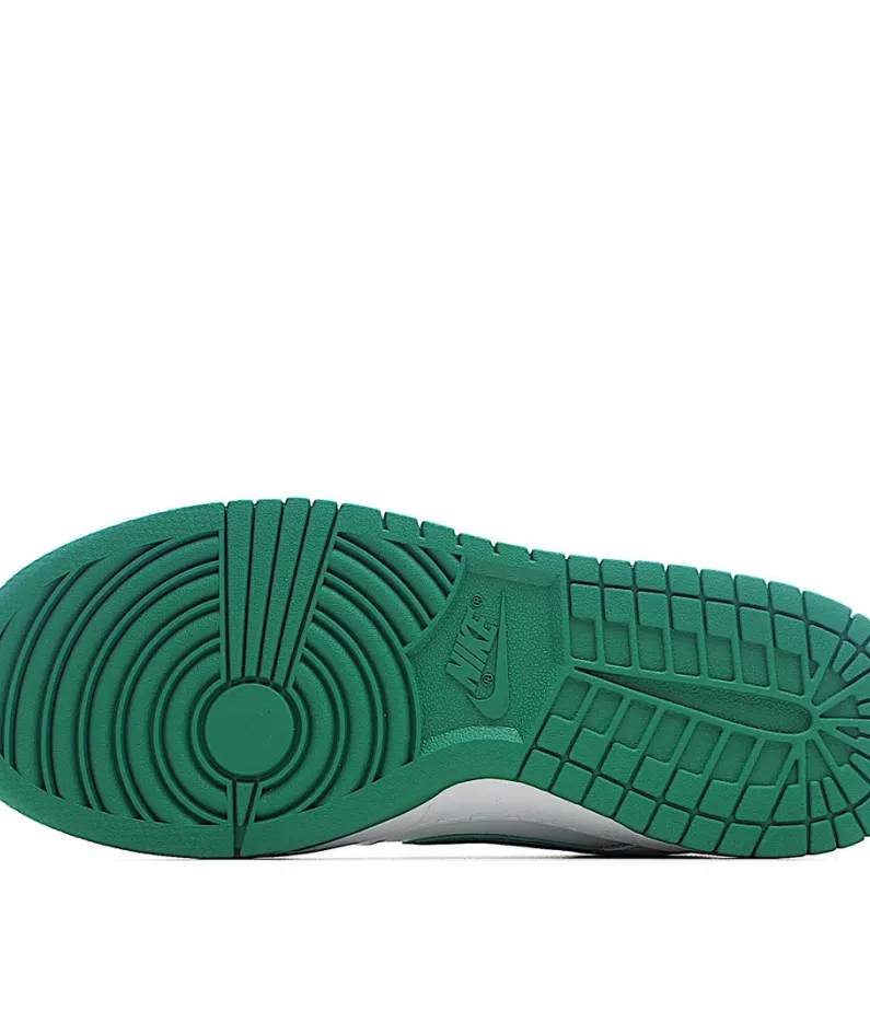 Nike Dunk SB Low Pro Low Top Sneakers