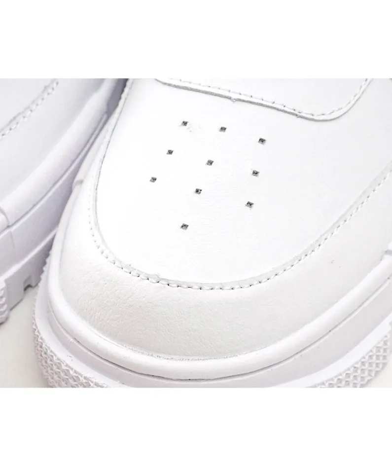 Nike Air Force 107 Sneakers