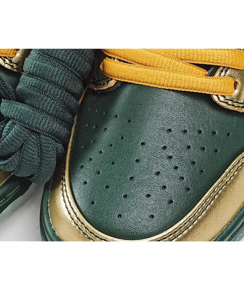 Nike SB Dunk Pro Low Doernbecher Sneakers