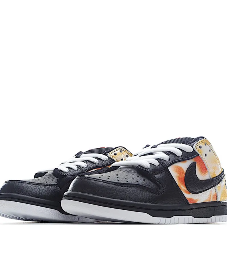 Nike SB Dunk Low “Raygun 