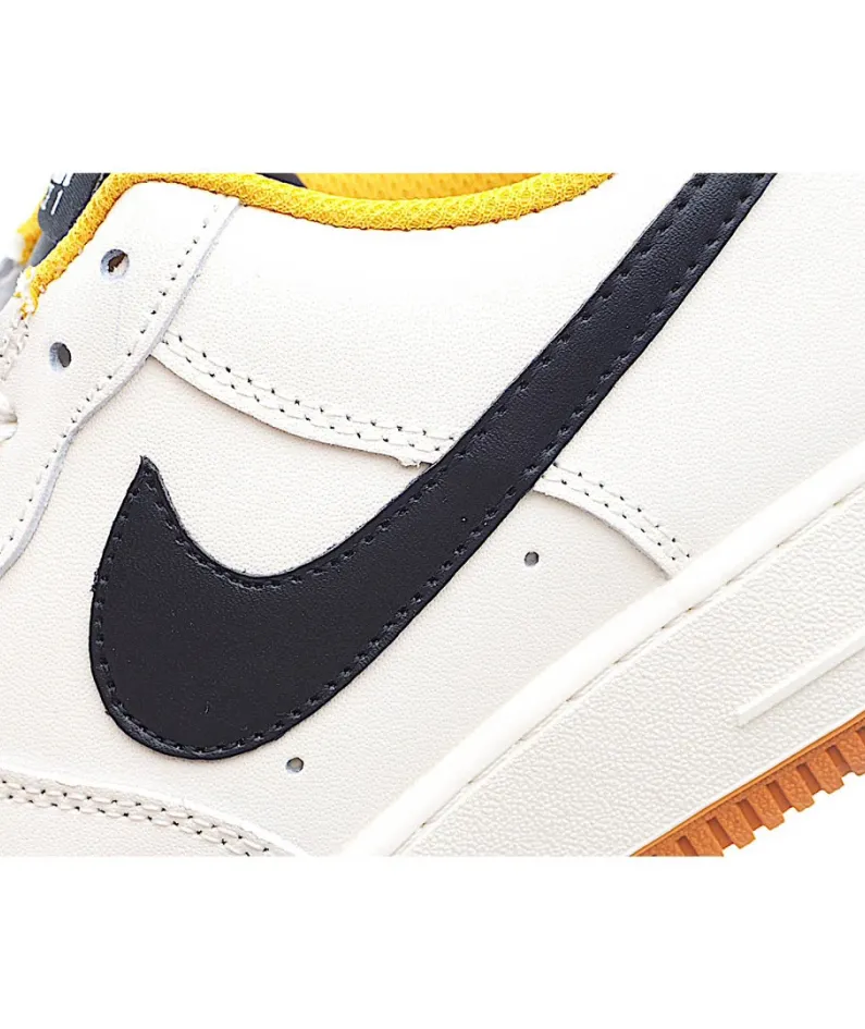 Nike Air Force 1 Low-Top Sneakers