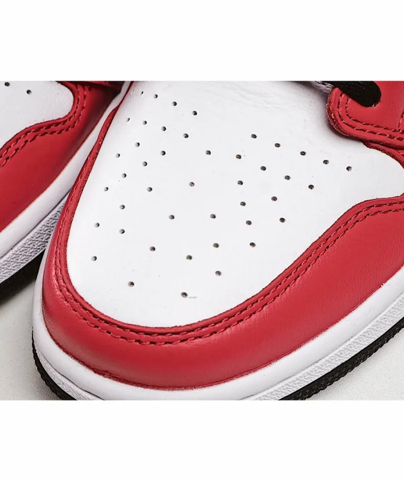 Wmns Air Jordan 1 Retro High OG 'Satin Red'