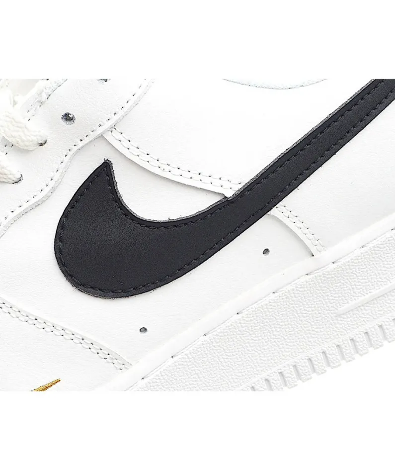 Nike Air Force 1 Low-Top Sneakers