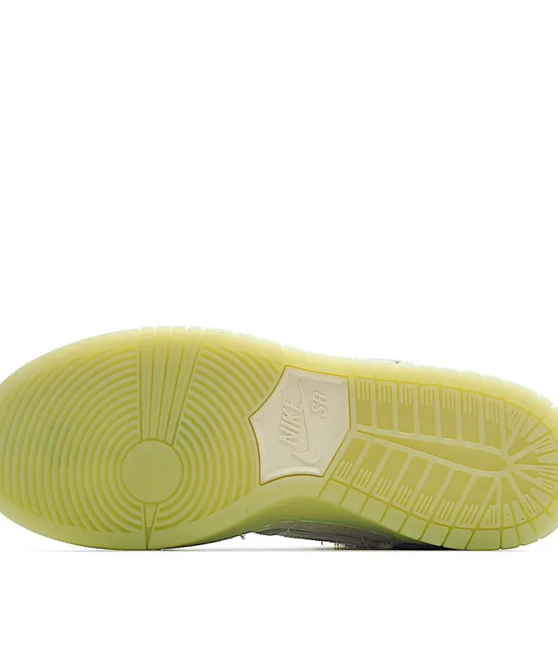 Nike SB Dunk Low Mummy Sneakers