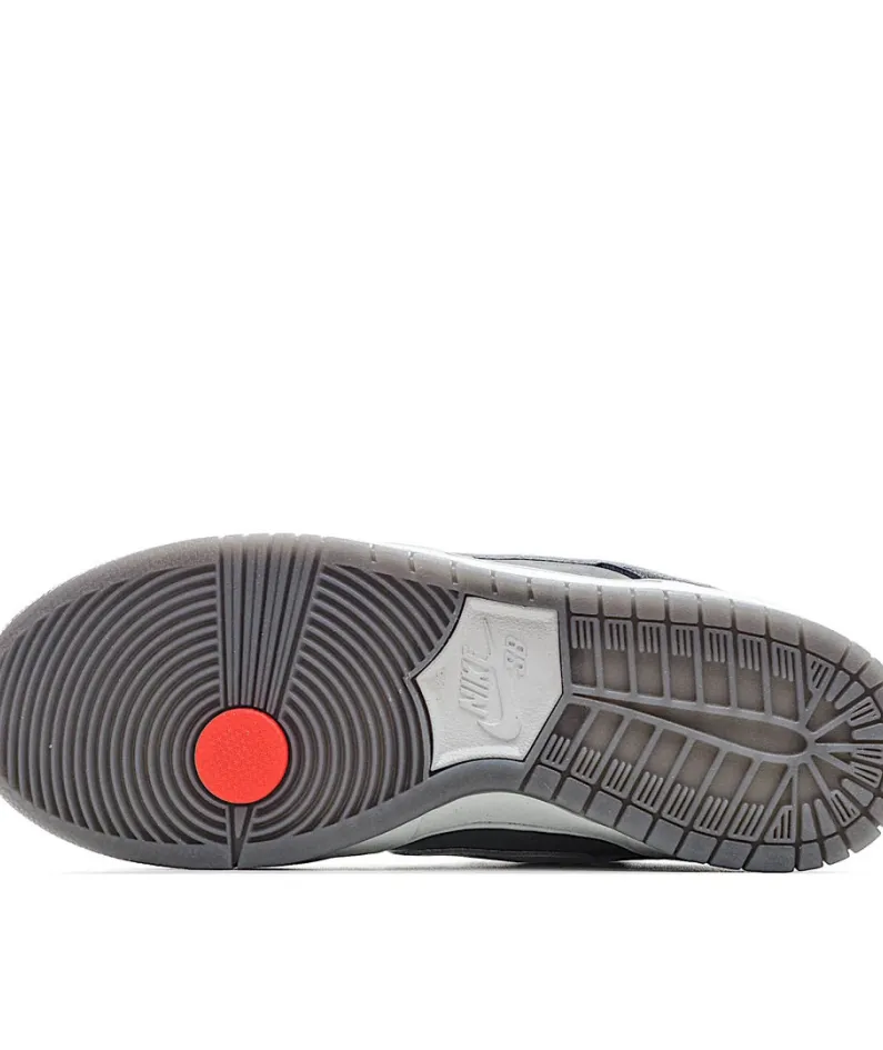 Nike sb dunk "VX1000 Comcorder" black, white and gray