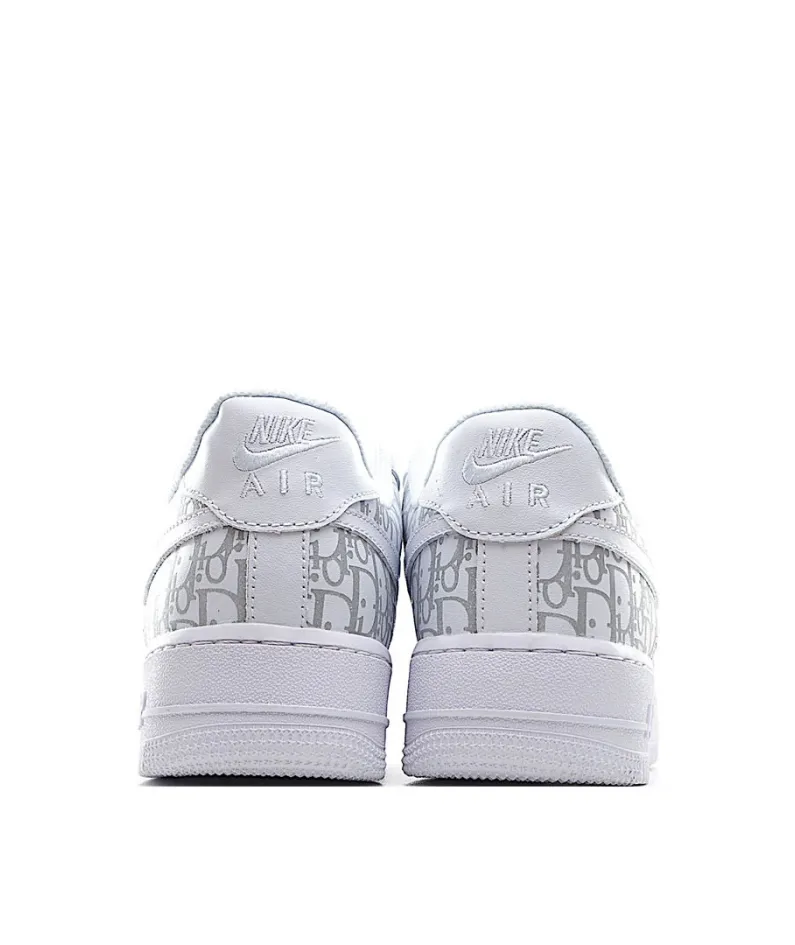 Nike Air Force 1 Low-Top Sneakers