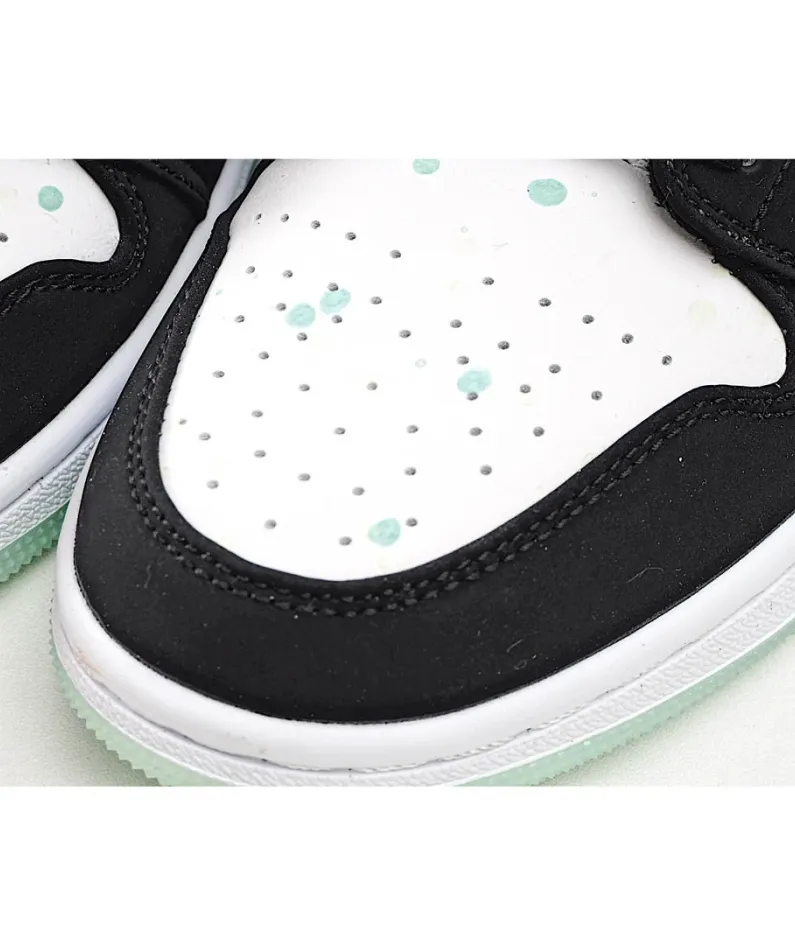 Air Jordan 1 Mid SE GS 'Glow in the Dark Panda'