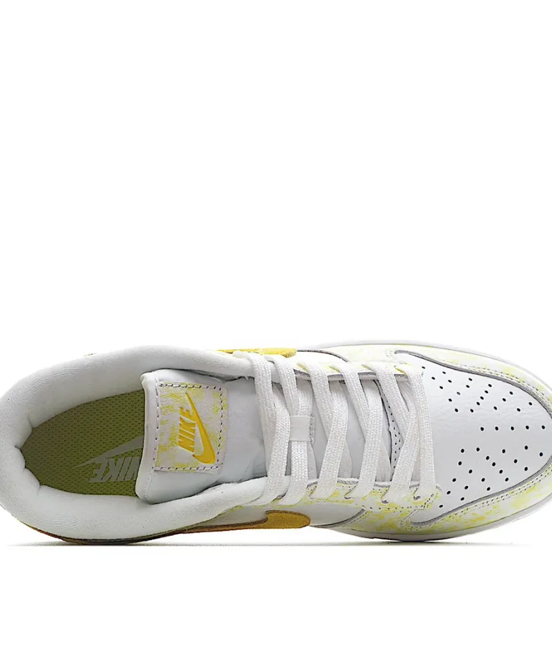 Nike SB Dunk Low GSYellow StrikeY Low Top Sneakers