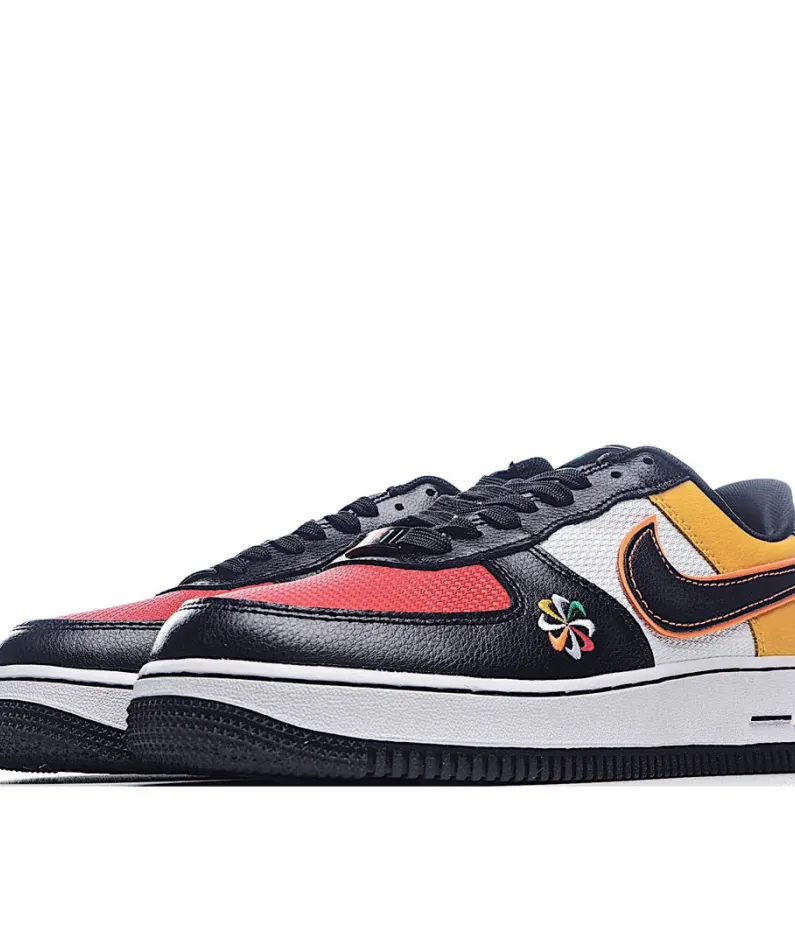 Nike Air Force 1 07 Lv8 Low Top Sneakers