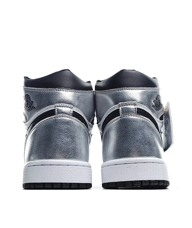 Wmns Air Jordan 1 Retro High OG 'Silver Toe'