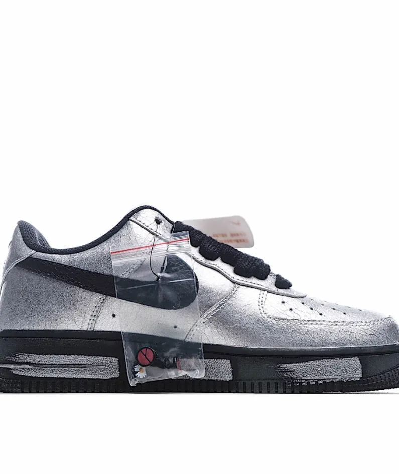 PEACEMINUSONE x Nike Air Force 1 2.0 Low Top Sneakers