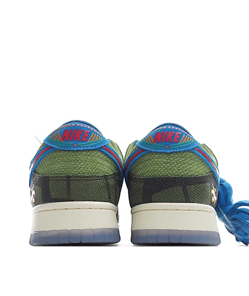 Nike Dunk Low Siempre Familia Low Top Blue