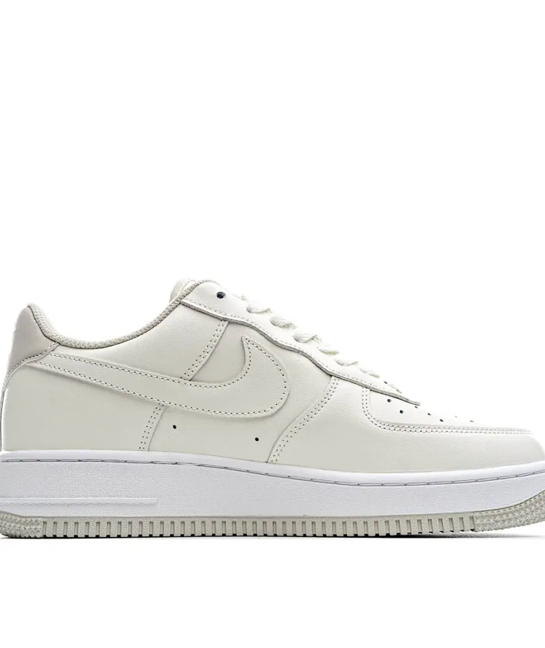 Nike Air Force 1 Low-Top Sneakers
