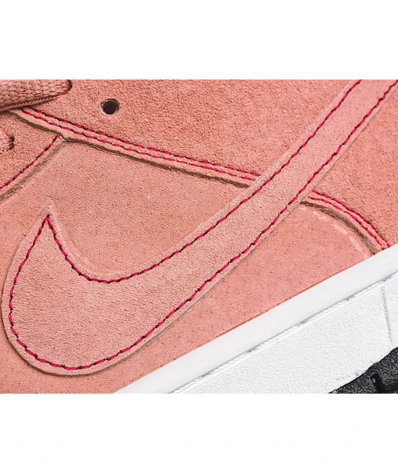 Nike SB Dunk Low "Pink Pink"