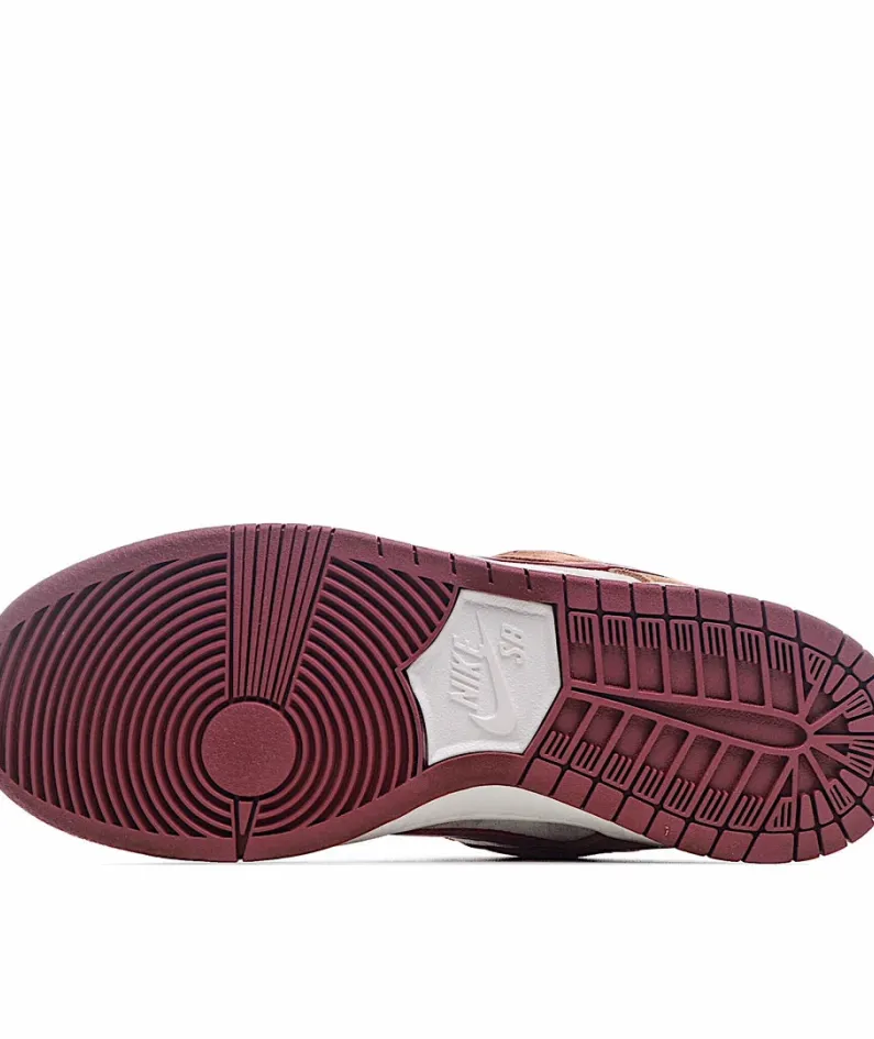 Nike SB Dunk Low Russet Cedar Brown Red Hook