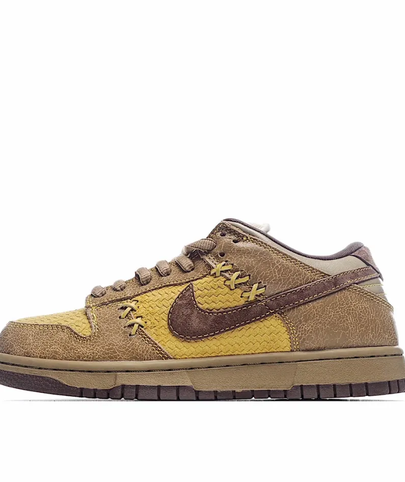 Nike SB Dunk Low  