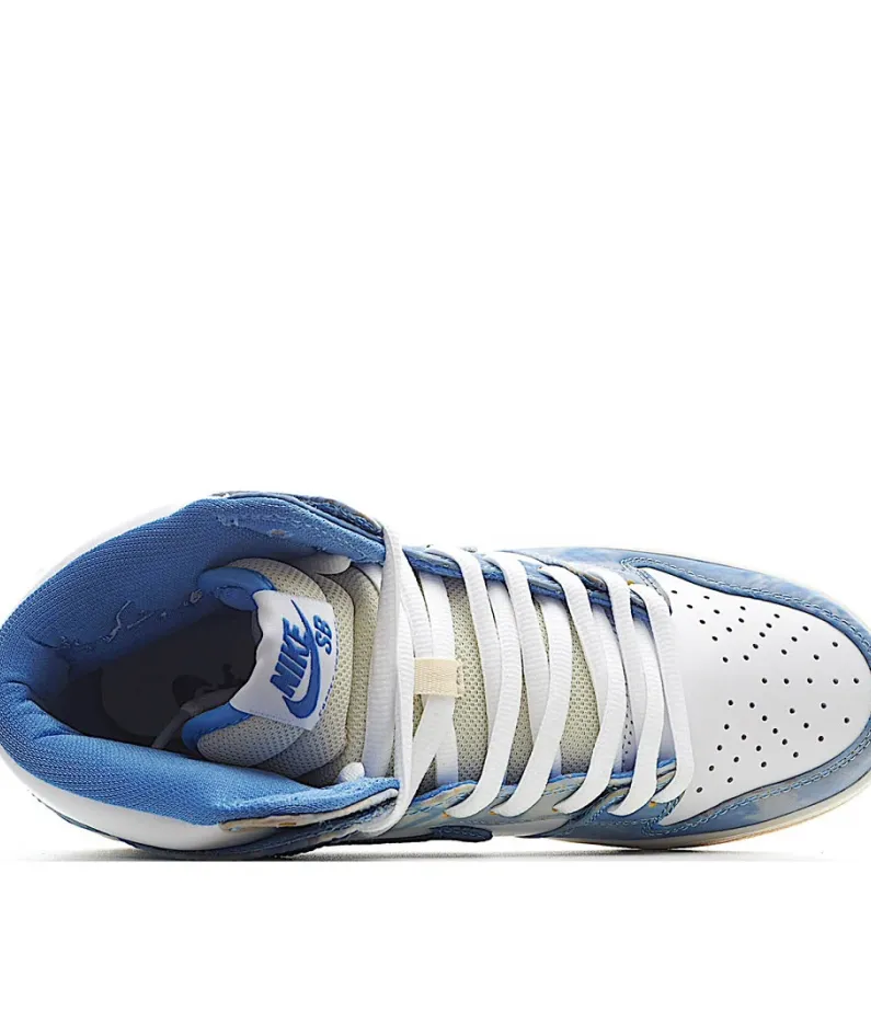 Carpet Company x Nike SB Dunk High SB Sneakers White & Blue
