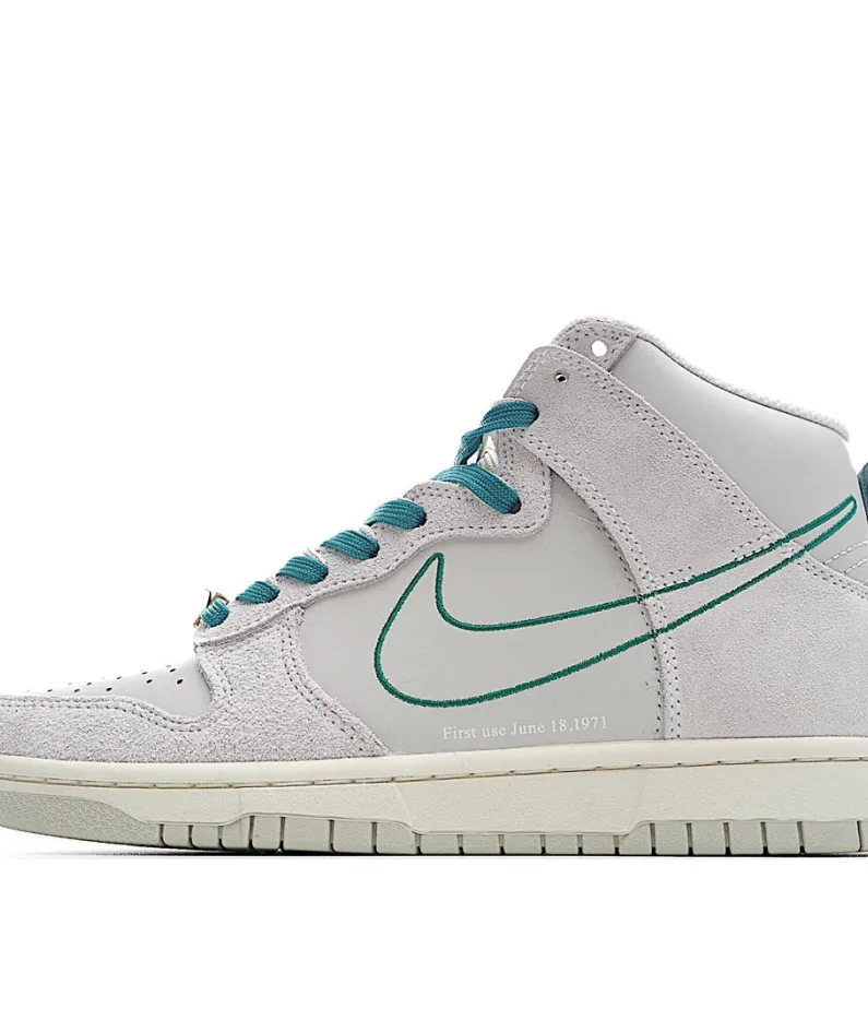 Nike Dunk High Sneakers