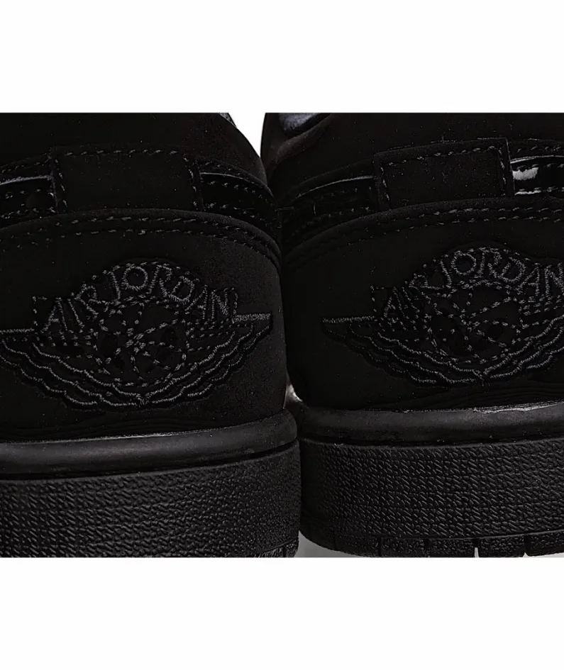 Air Jordan 1 Low 'Triple Black'
