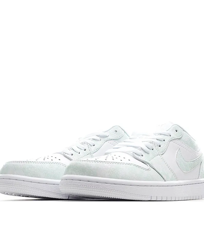 Air Jordan 1 Low Low Basketball Shoes