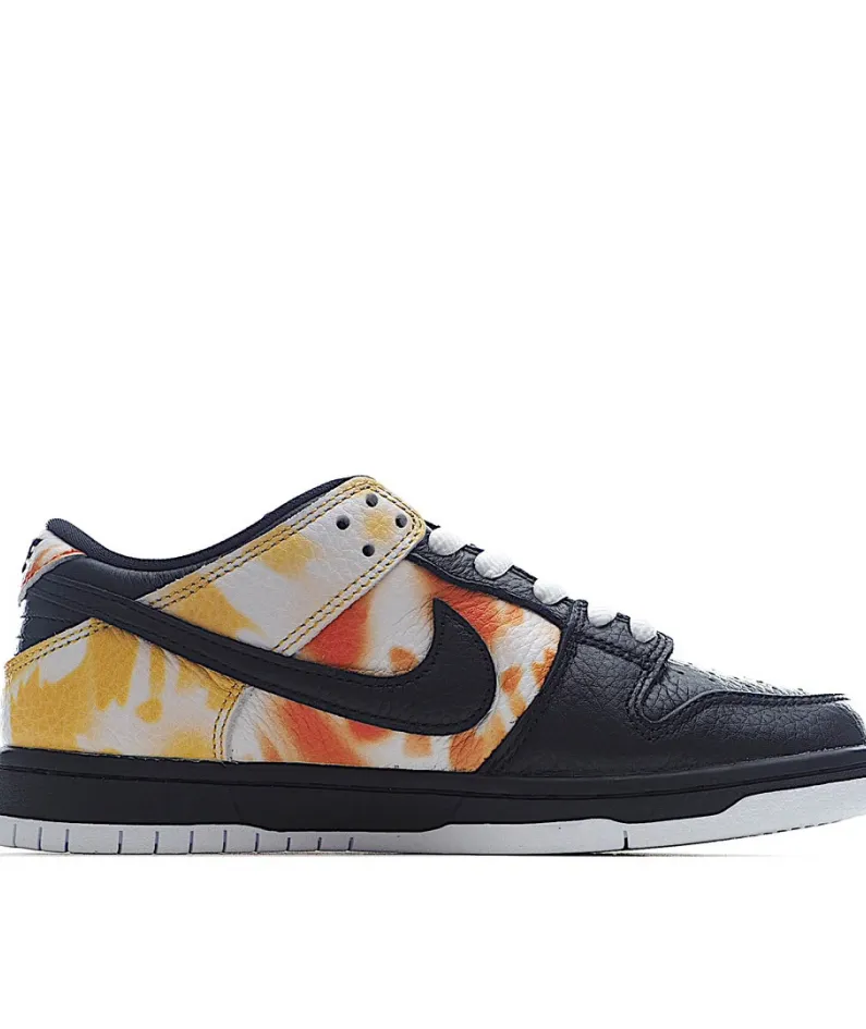 Nike SB Dunk Low “Raygun 