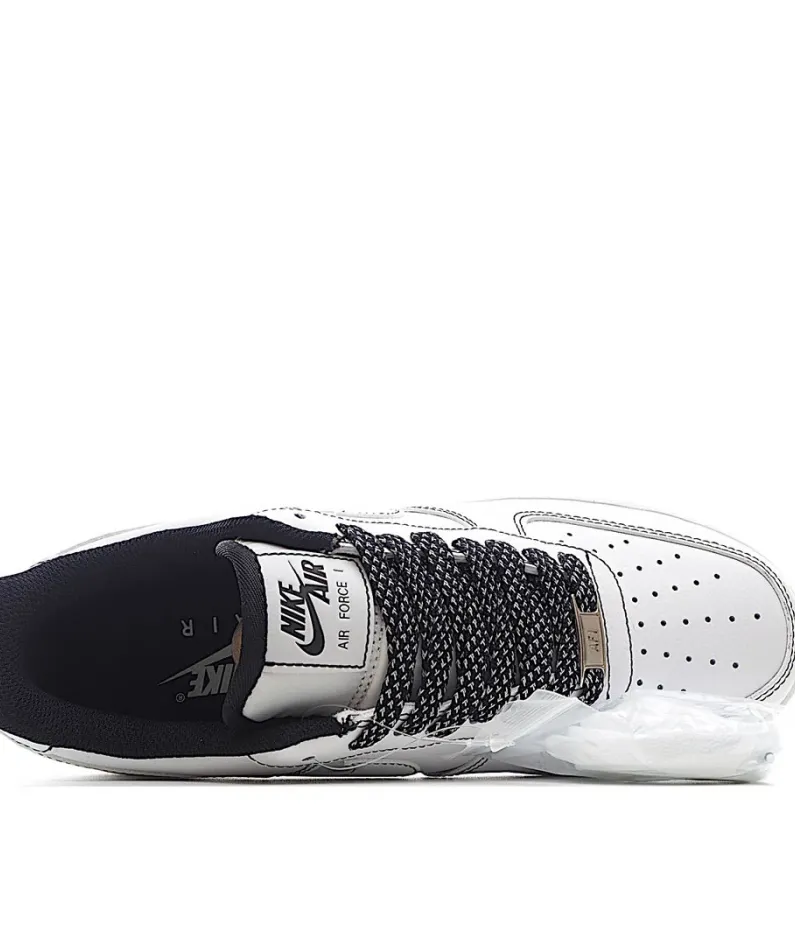 Nike Air Force 1 Low 07 Low Top Sneakers
