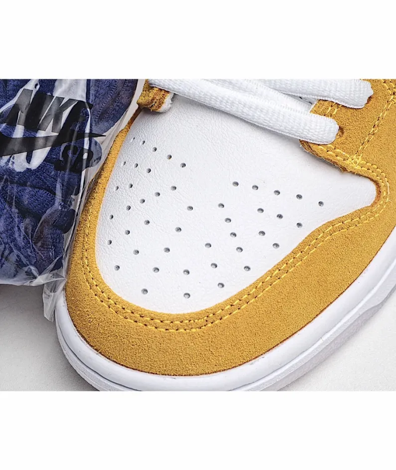 Nike SB DUNK LOW LASER ORANGE   