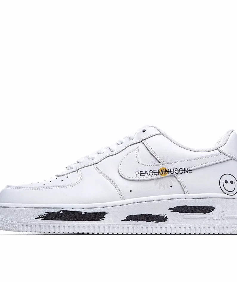 Nike Air Force 1 Low 07 Low Top Sneakers