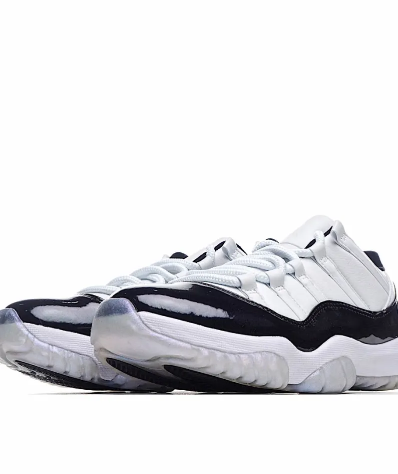 Air Jordan 11 Retro Low 'Emerald'