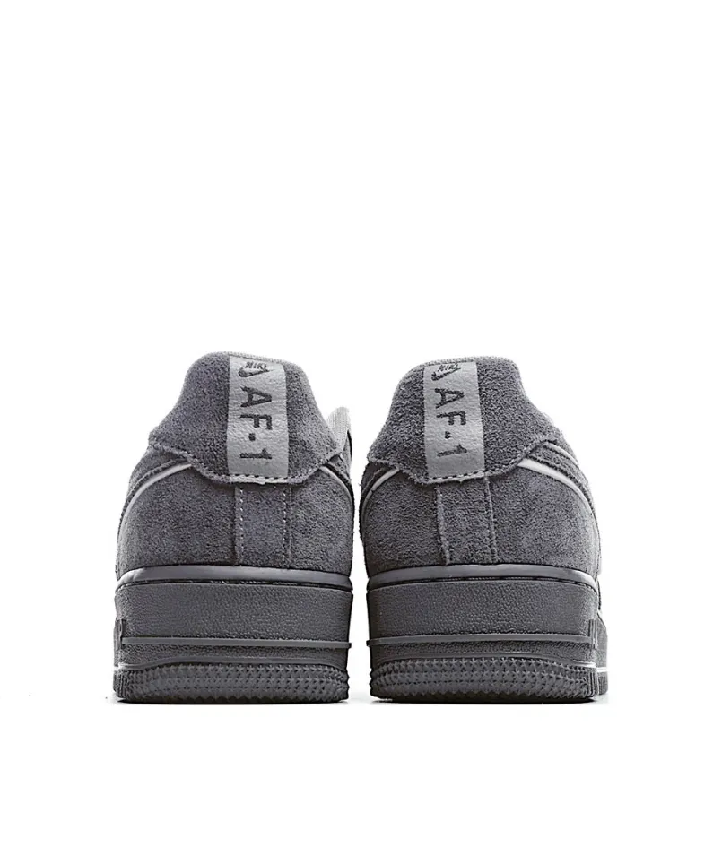 Nike Air Force 1 07 AF1 Sneakers