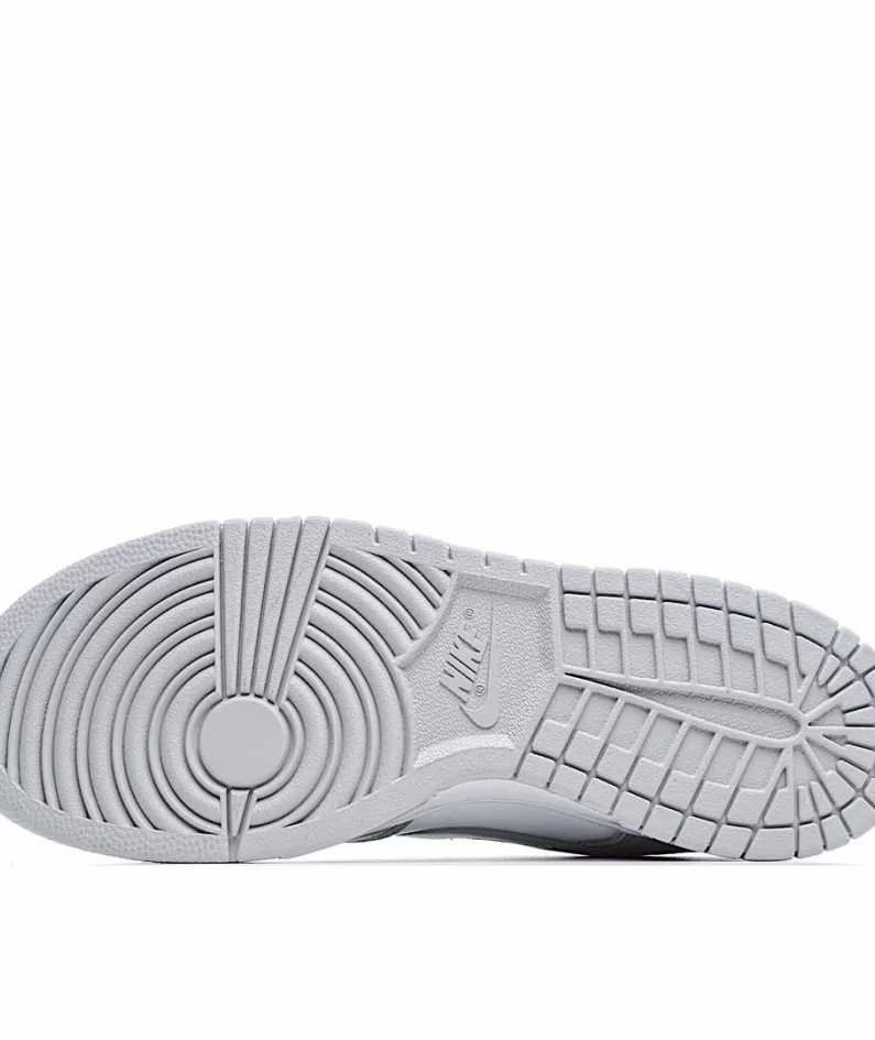 Nike SB Dunk Low Silver Grey