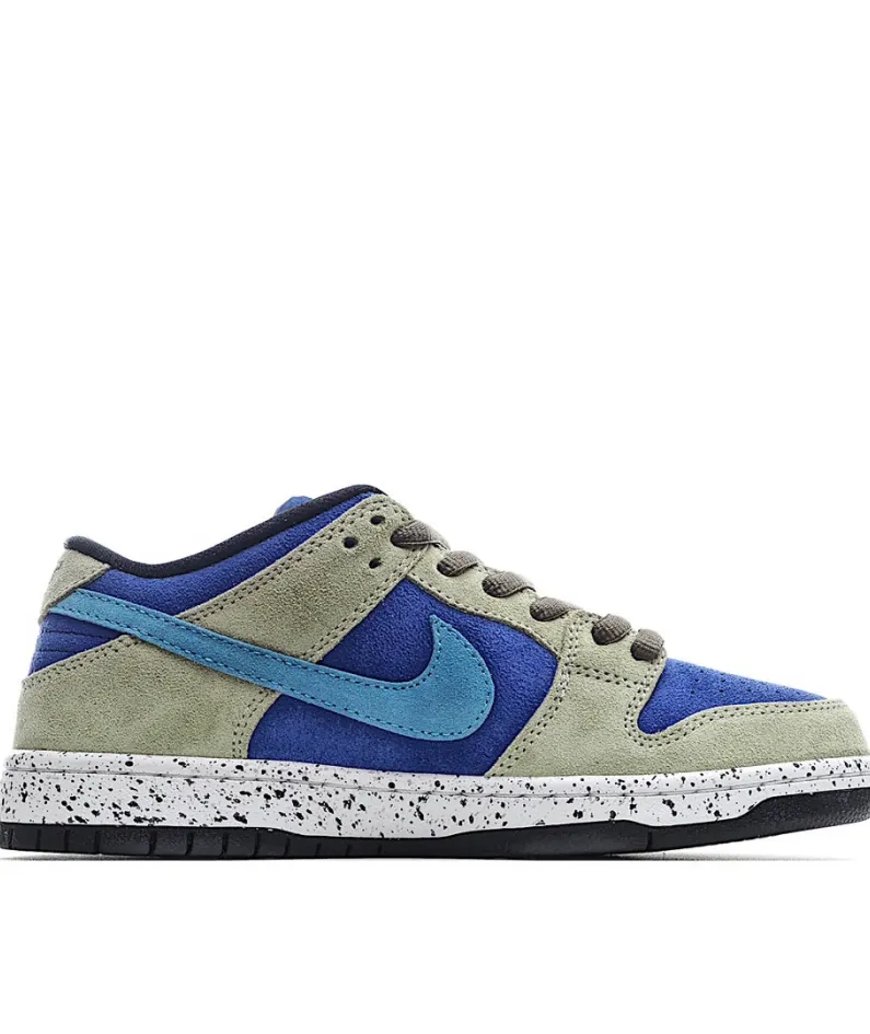 Nike SB Dunk Low “Celadon”  