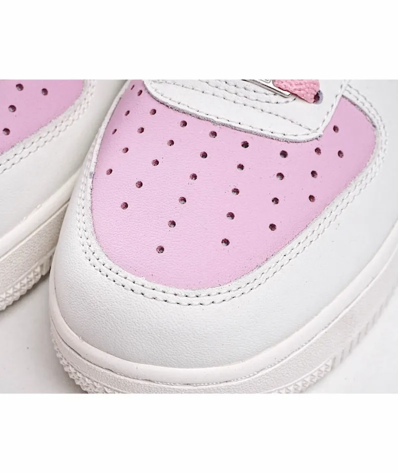 Nike Air Force 1 07 LV8 Sneakers