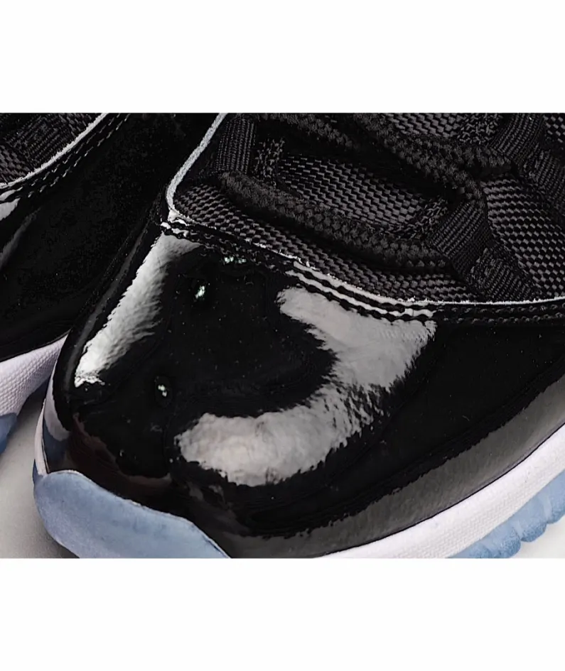 Air Jordan 11 Retro 'Space Jam' 2016