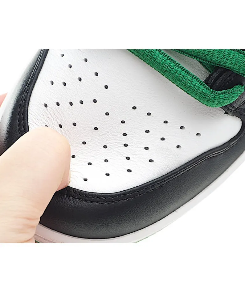 Nike SB Dunk Low Classic Green Low Top Sneakers