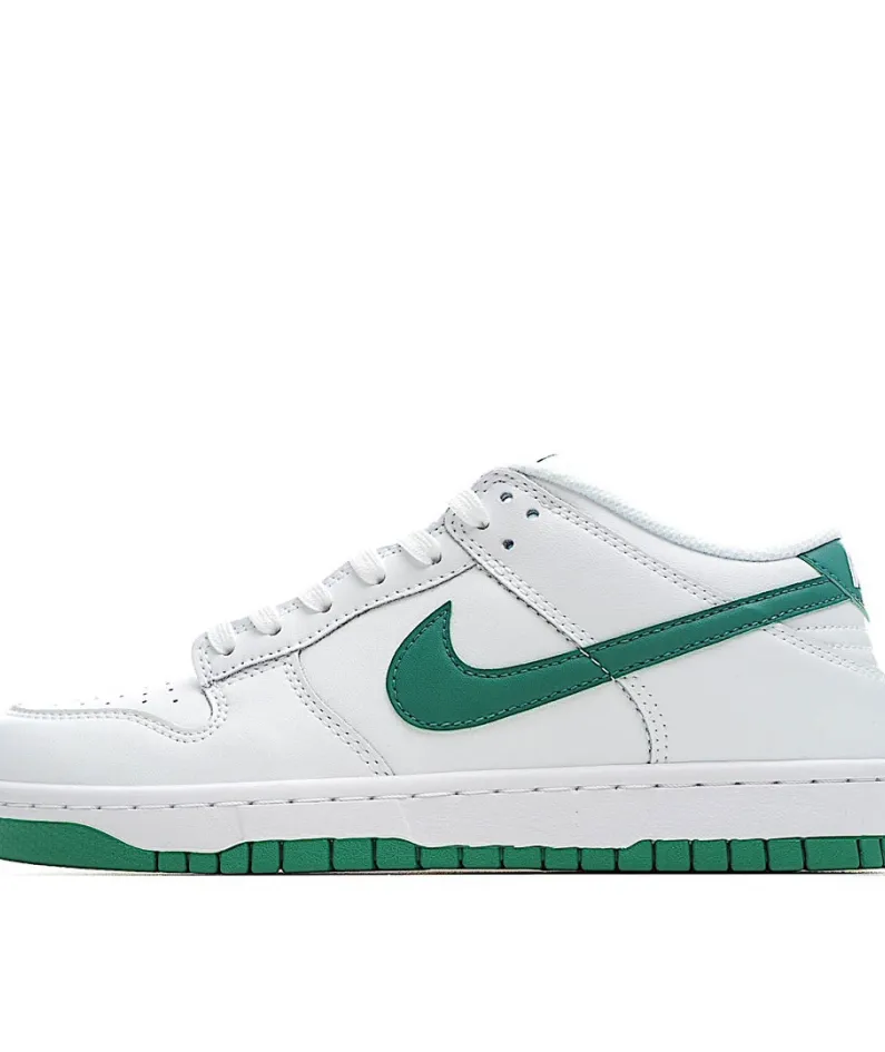 Nike Dunk SB Low Pro Low Top Sneakers
