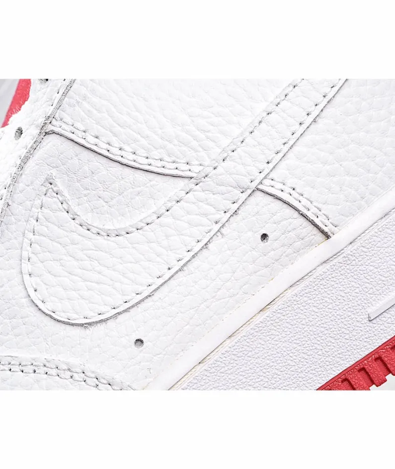 Nike Air Force 1 07 Low Low Top Sneakers