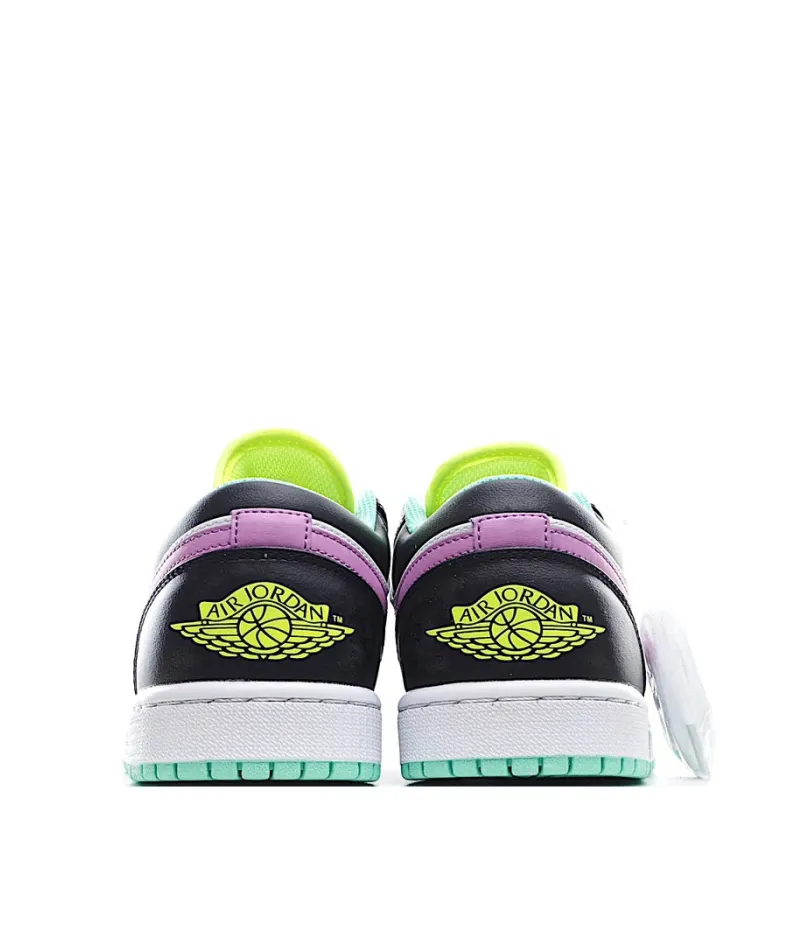 Air Jordan 1 Low GS 'White Violet Shock'