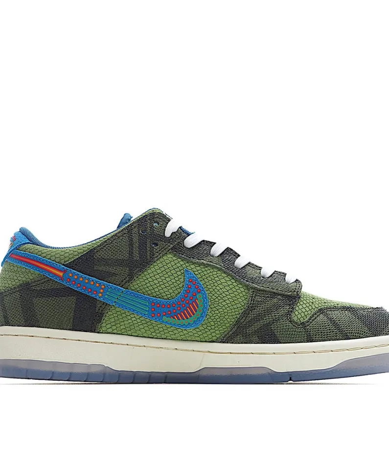 Nike Dunk Low Siempre Familia Low Top Blue
